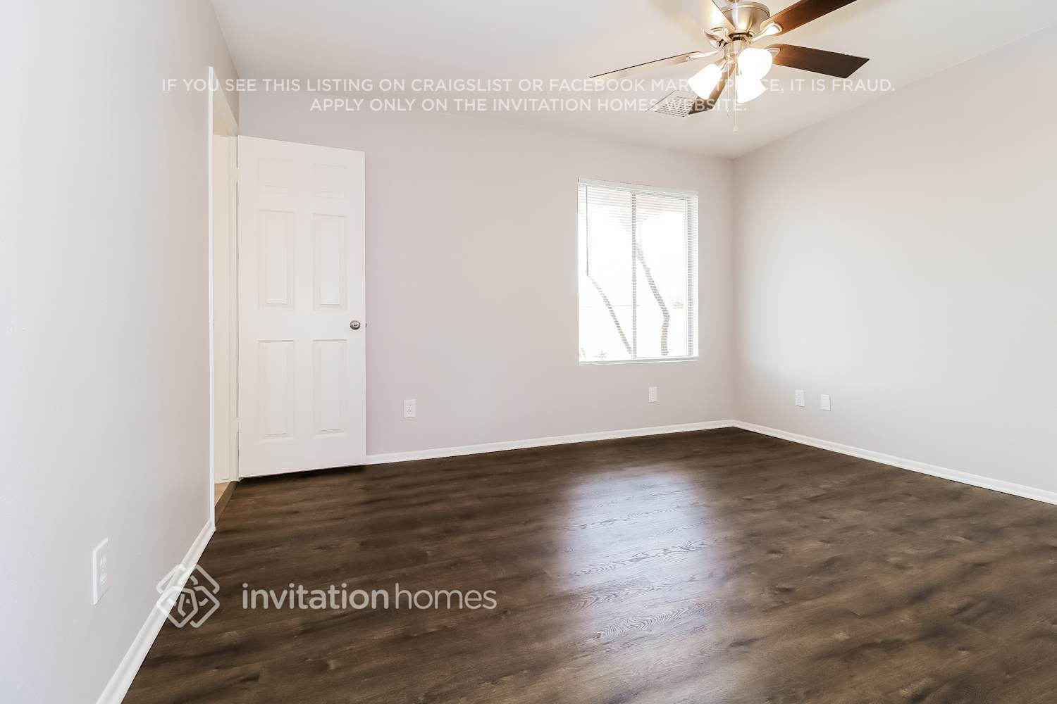 Building Photo - 9417 N 39th Dr