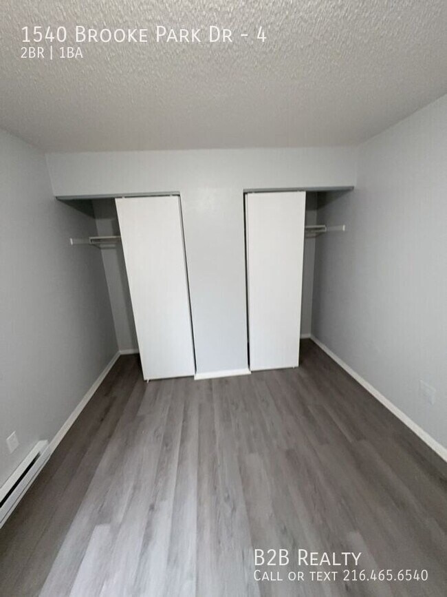 Building Photo - 1540 Brooke Park Dr