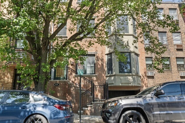 Building Photo - 618 Jefferson St