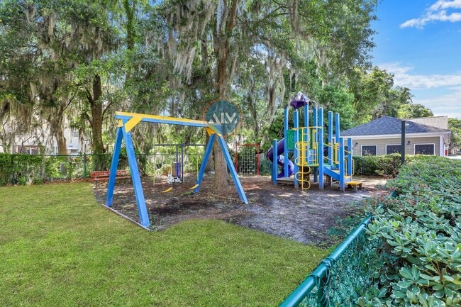 Building Photo - Welcome to 1117 Westbury – Modern Living w...