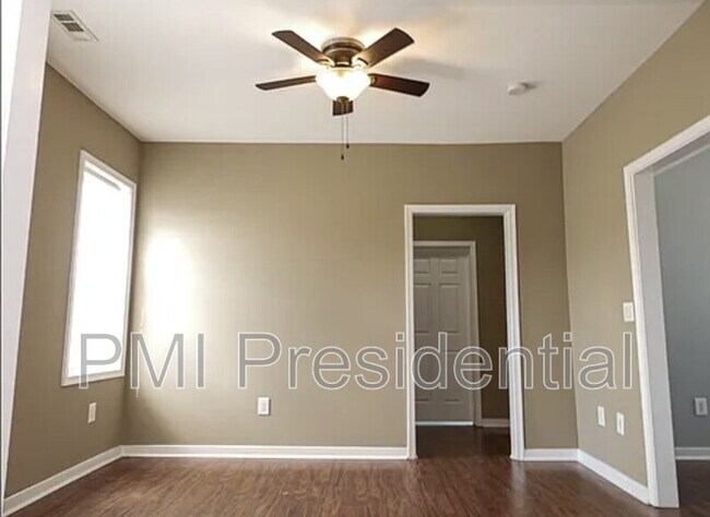 Building Photo - 2929 Garland Ave