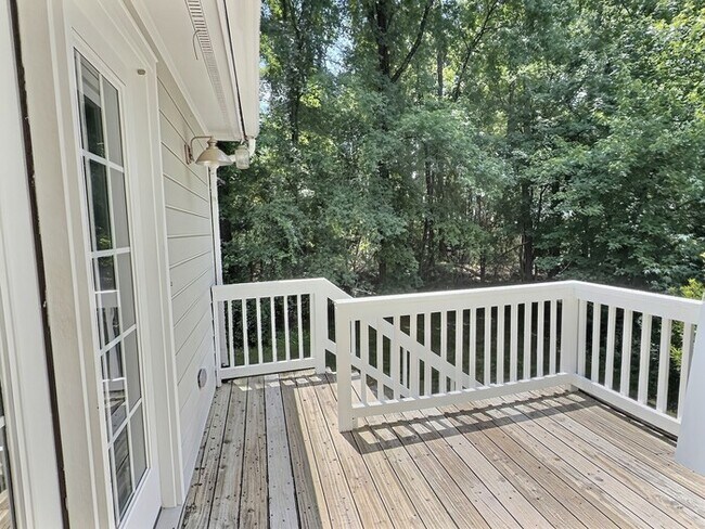 Building Photo - 109 Weatherhill Point