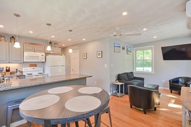 Building Photo - WINTER RENTAL: Joseph's Way