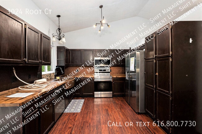 Building Photo - 3024 Root Ct