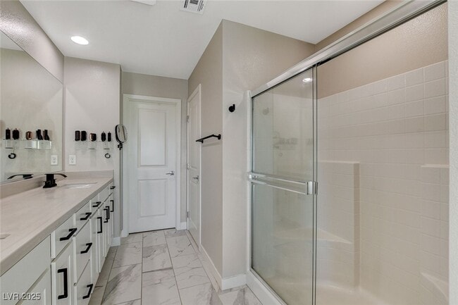 Building Photo - 9716 Jade Rise Ave