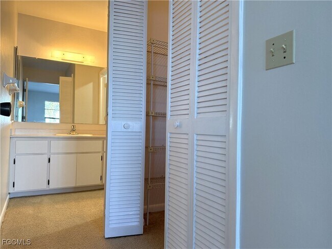 Building Photo - 131 SW 47th Terrace