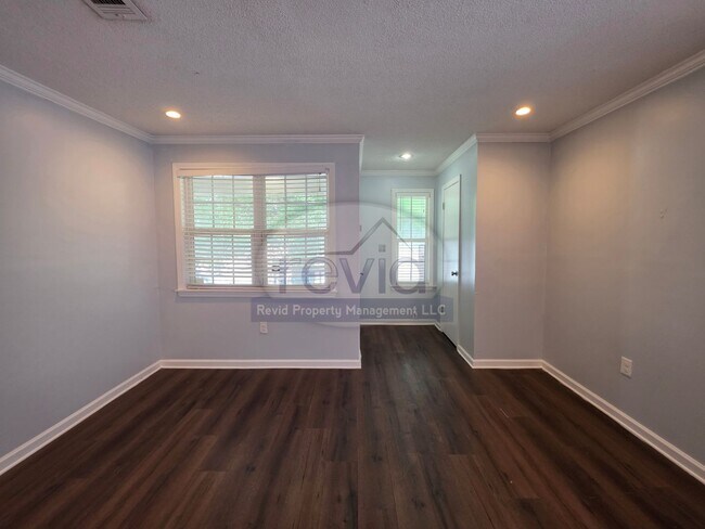 Building Photo - 36 N Auburndale St