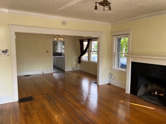 Building Photo - 2536 SE 38th Ave