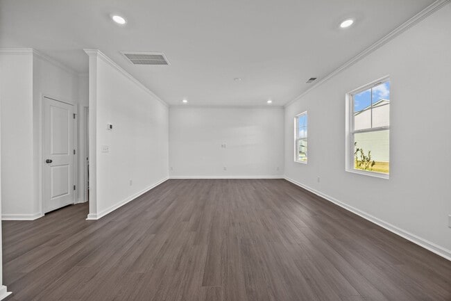 Building Photo - 50% OFF FIRST MONTH RENT!! Charming 4BD/2.5BA Located In Angier NC!!!