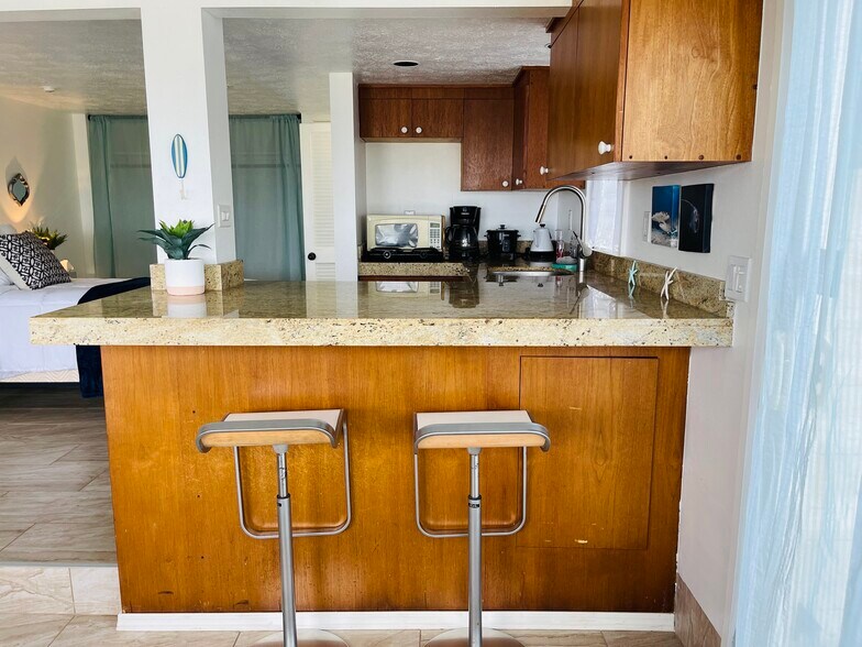 more than a kitchenette - 4145 Akulikuli Ter