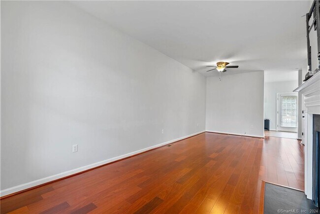 Building Photo - 6 Rhodora Terrace