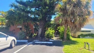 Building Photo - 728 SE 19th Ave