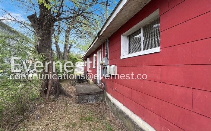 Building Photo - 1525 Kirby Ave