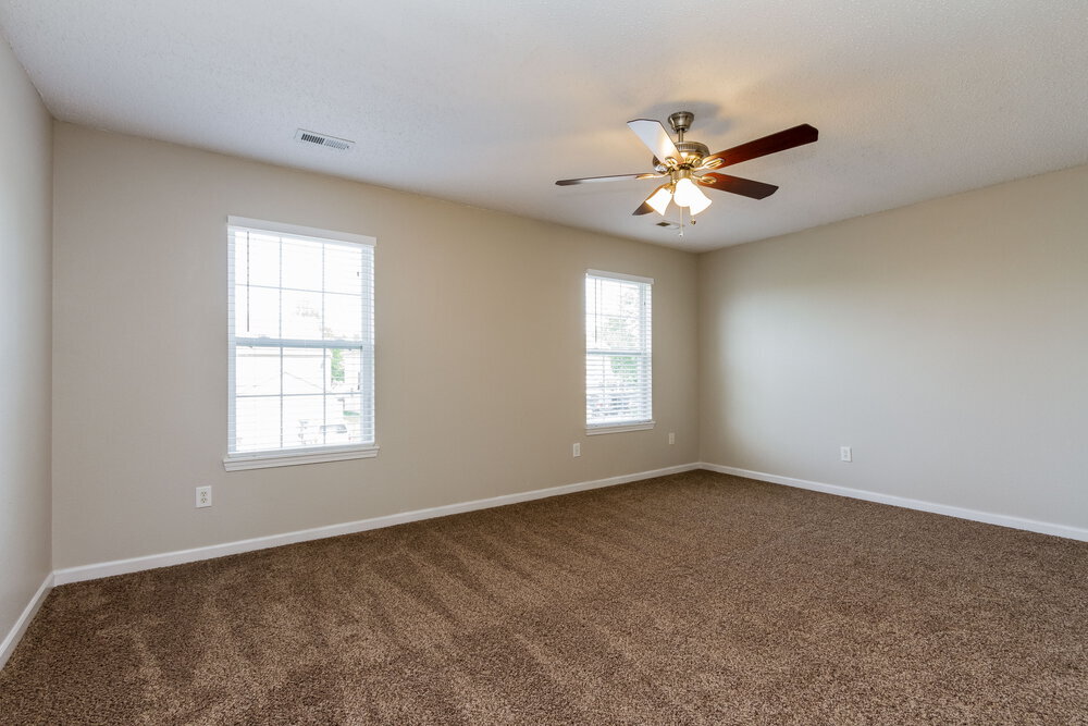 Building Photo - 15469 Fawn Meadow Dr