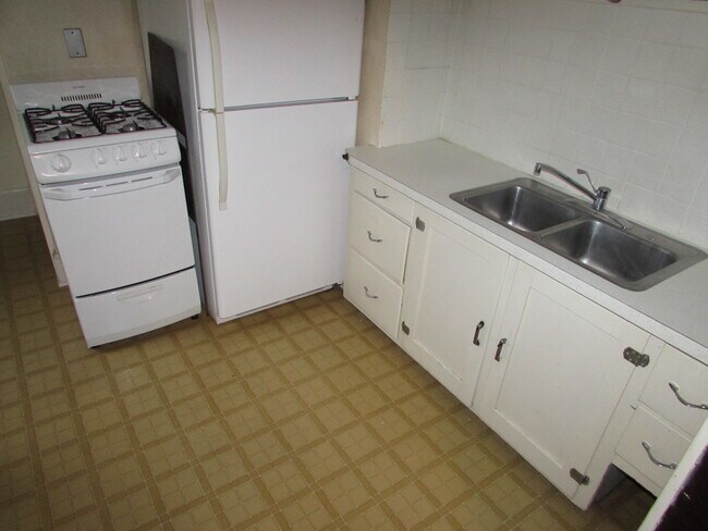 Building Photo - 123 S Brittingham Pl