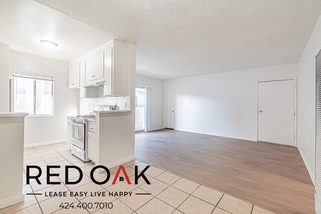 Building Photo - 8337 Cedros Ave