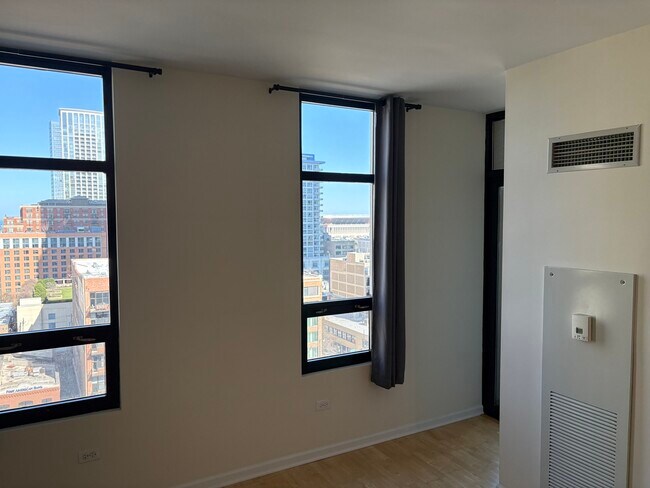 Building Photo - 1255 S State St
