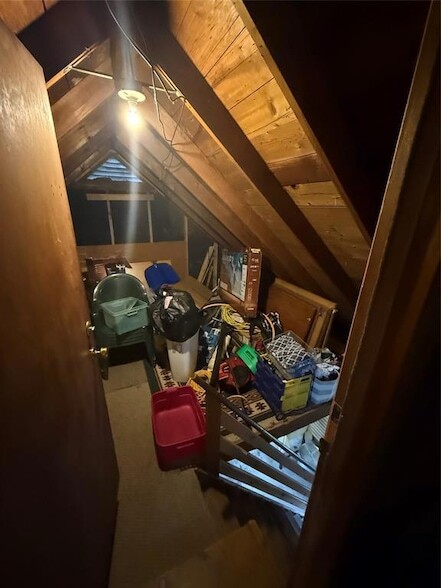 Building Photo - 703 16th St