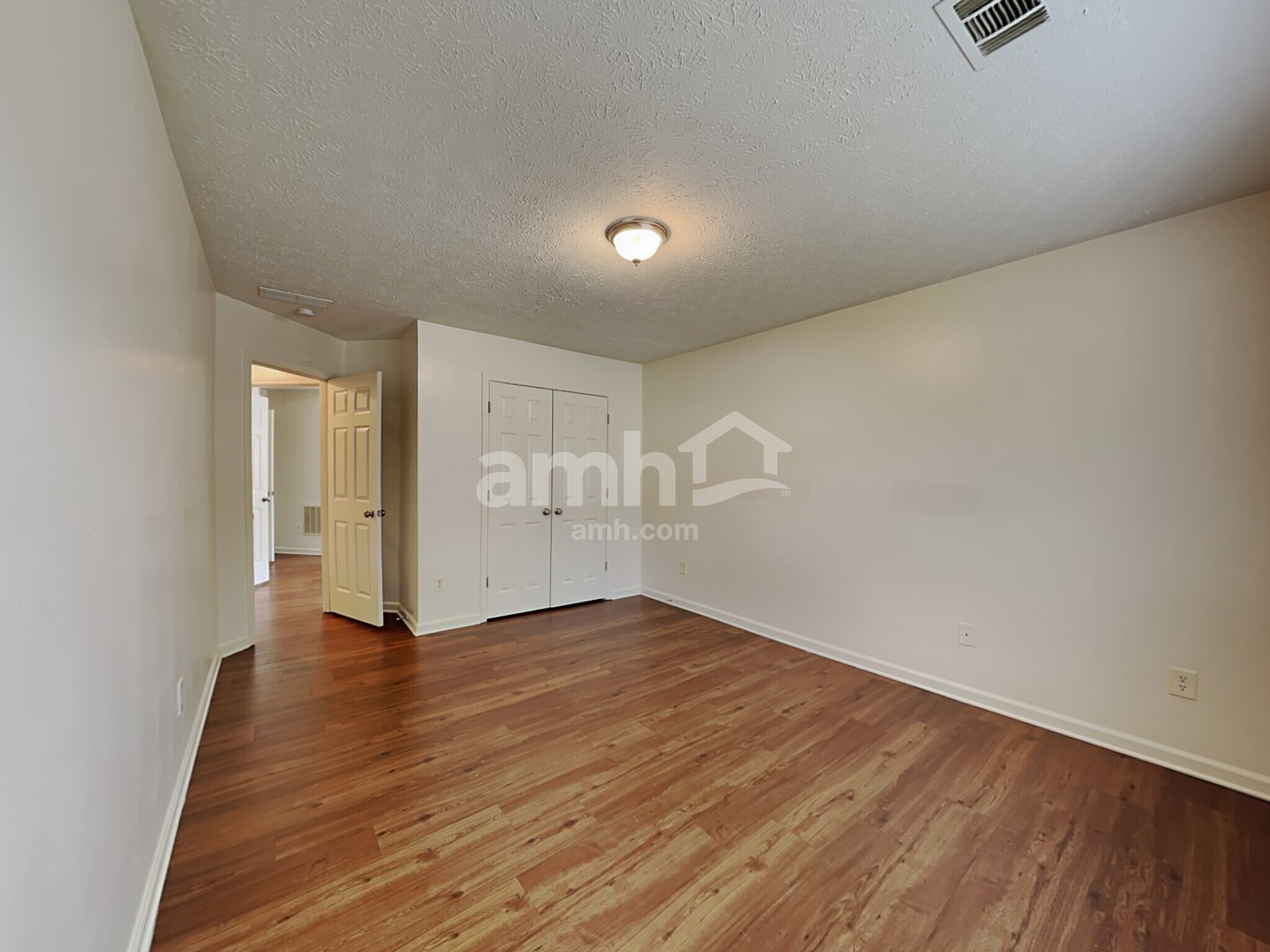 Building Photo - 389 Sunderland Way