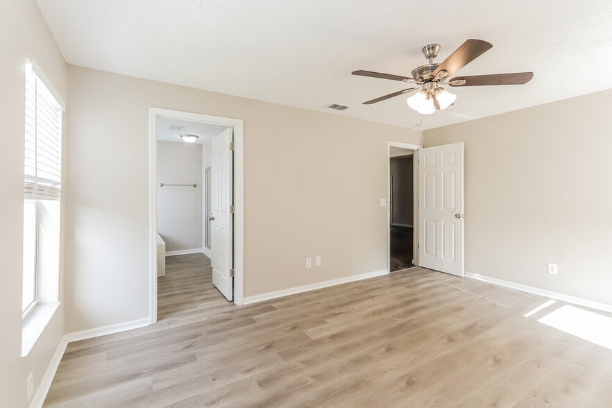 Building Photo - 19009 Weatherstone Dr