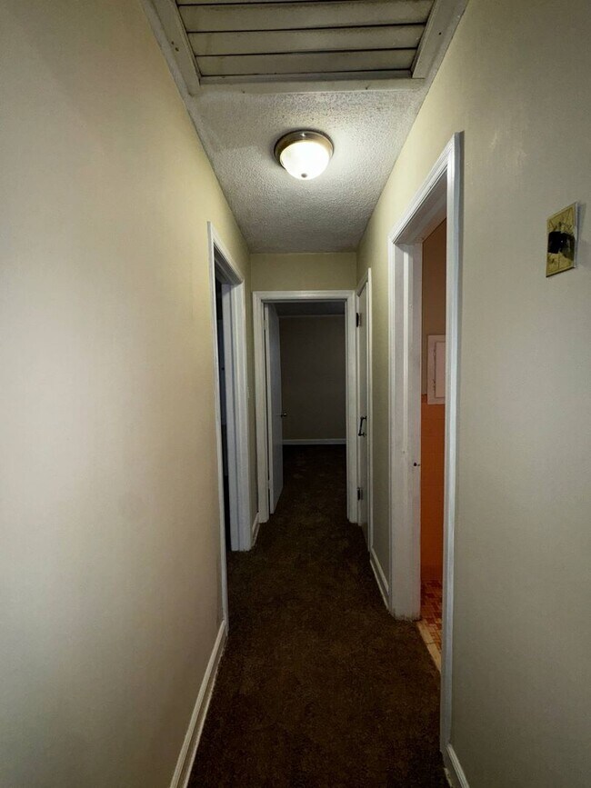 Building Photo - 3401 S Arlington Ave