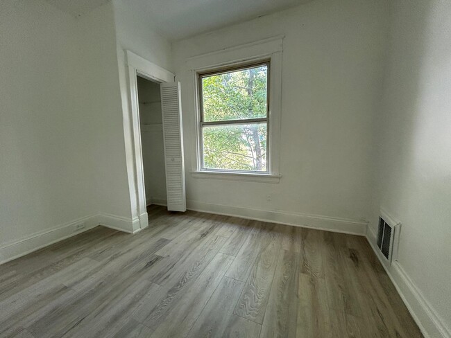 Building Photo - 3719 Laclede Ave