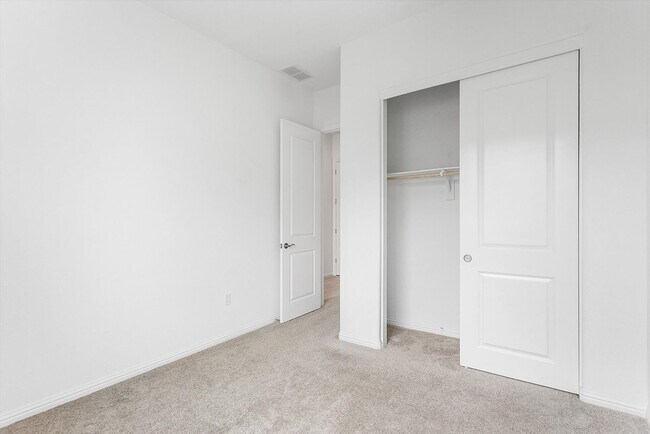 Building Photo - 2835 Cathwood Ln