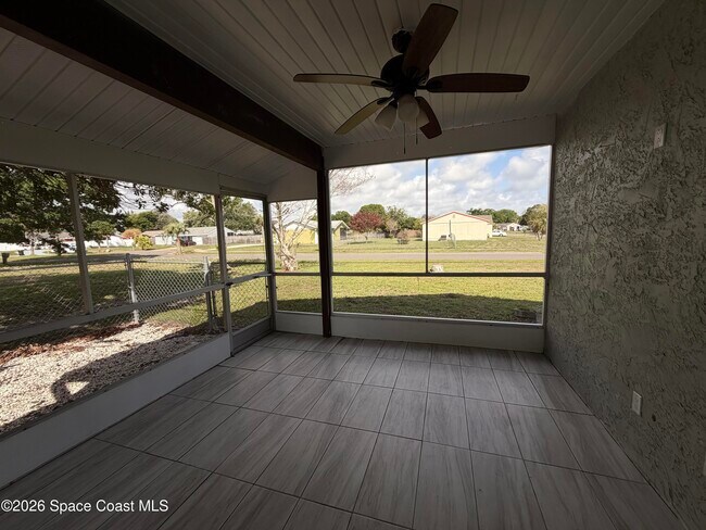 Building Photo - 1256 Dawn St NE