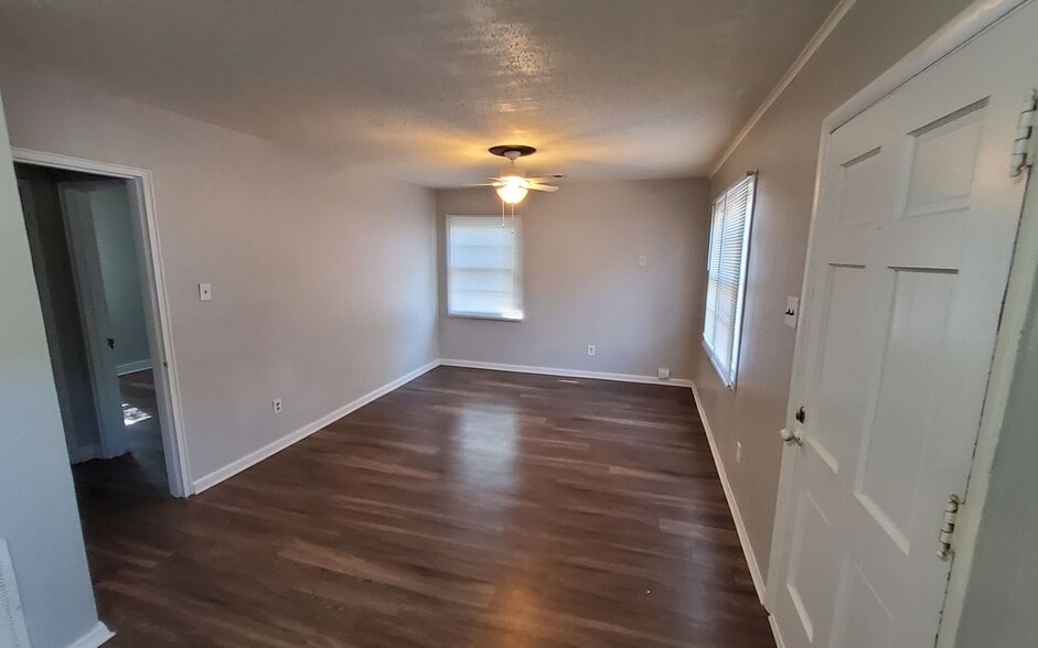 Building Photo - 3701 Barron Ave