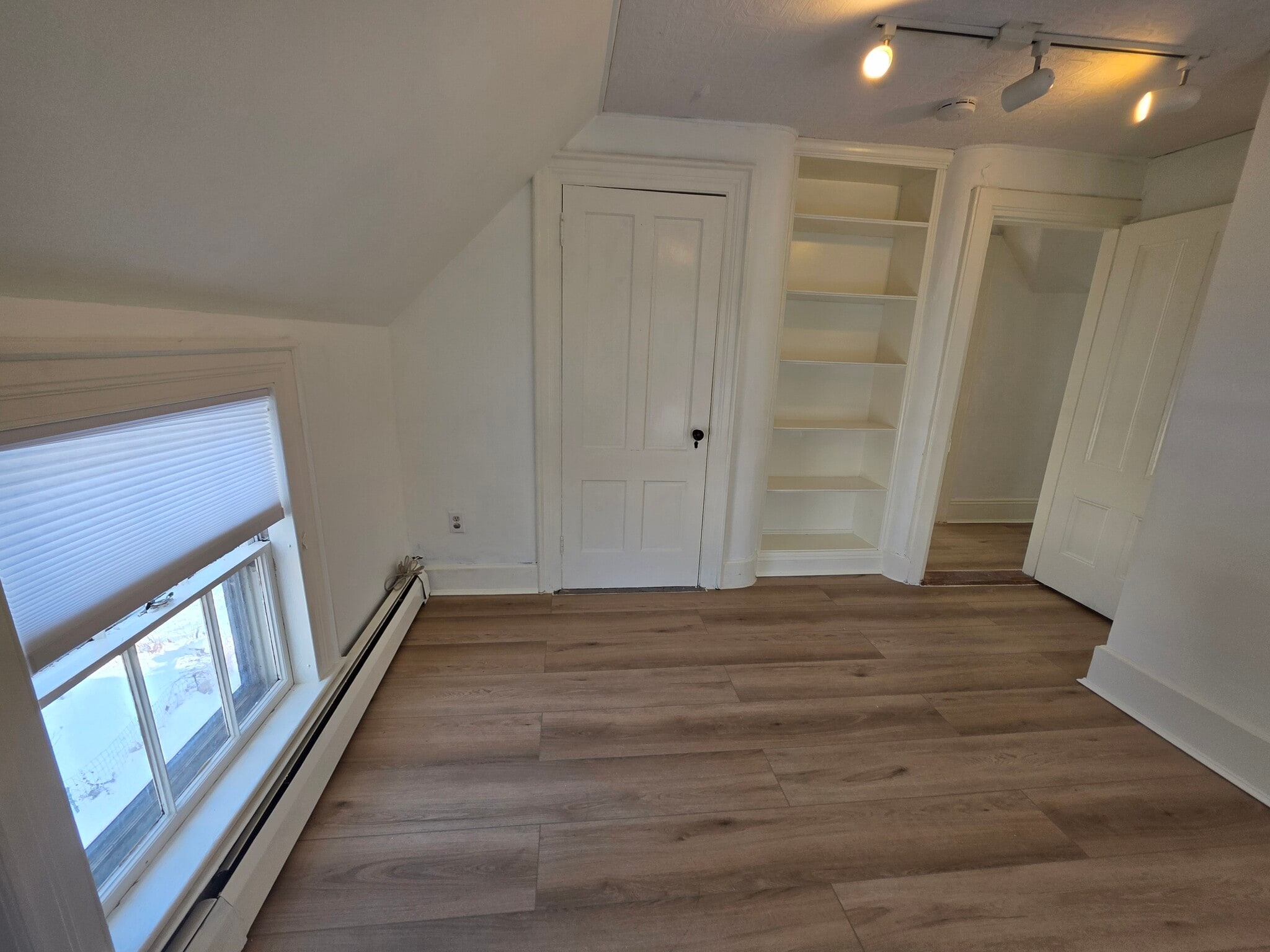 Building Photo - 21 Cleaves St