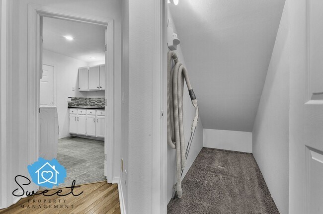 Building Photo - 5499 S Yarrow Pl