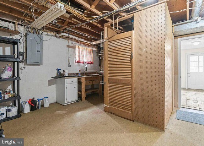 Building Photo - 7005 Stone Mill Pl