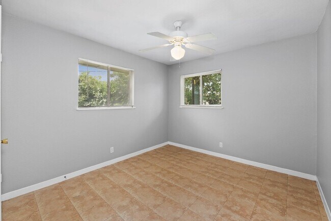 Building Photo - 2712 St Edwards Cir
