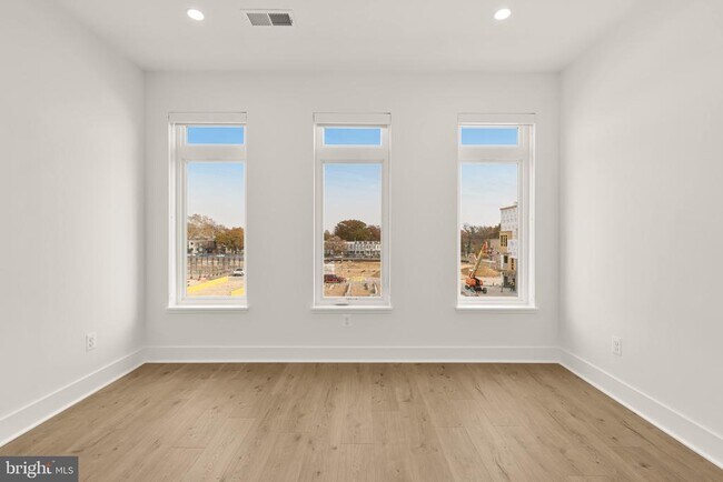 Building Photo - 2608 Olmsted Ct NW