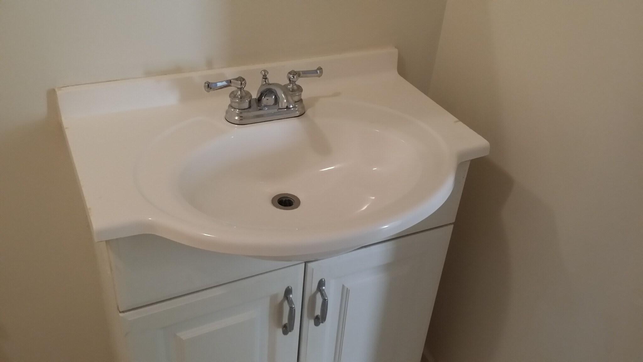 Building Photo - 346 Railroad Ave