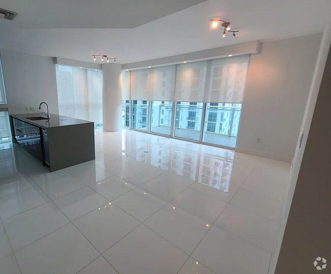 Building Photo - 1080 Brickell Ave