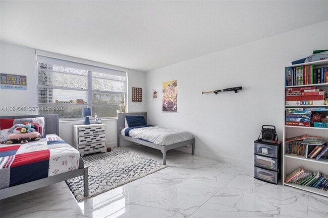 Building Photo - 2851 NE 183rd St