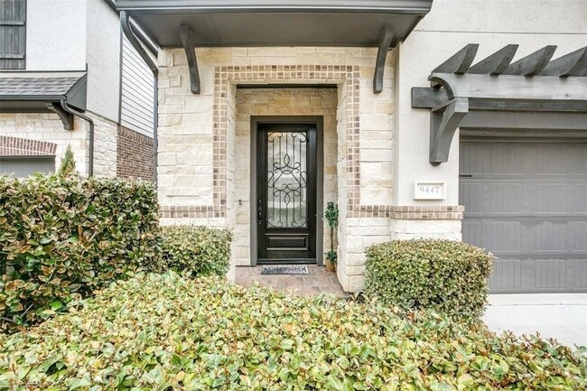 Building Photo - 9447 Scanlan Heights Ln
