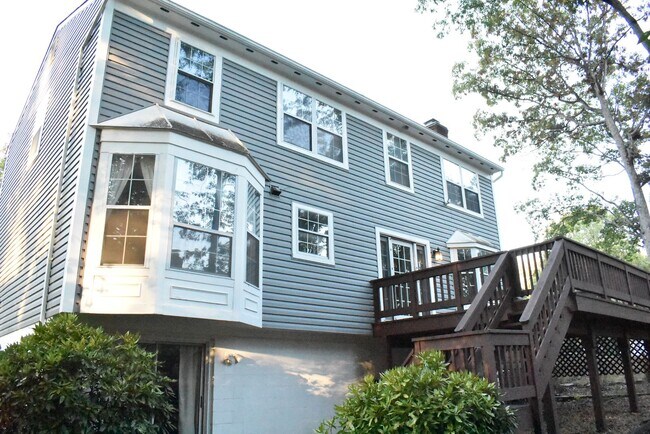 Building Photo - Welcome To Lake Ridge's Finest...