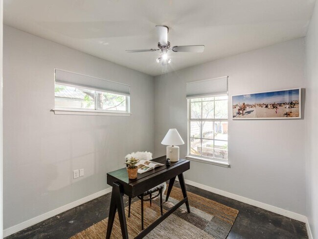 Building Photo - 1705 Adriane Dr