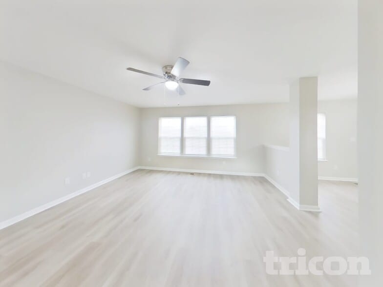 Building Photo - 9622 W Quarter Moon Dr