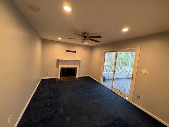 Building Photo - 8407 Finlay Ct