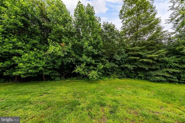 Building Photo - 372 Concetta Dr