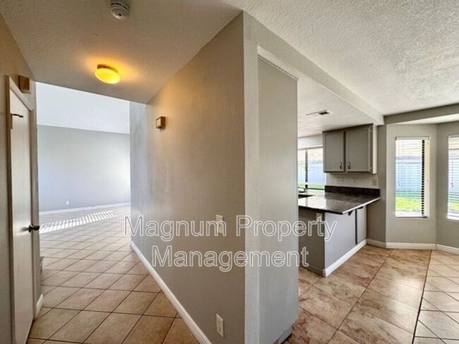 Building Photo - 24473 St Thomas Ave