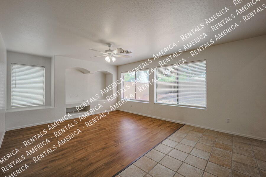 Building Photo - 3218 N 127th Ln