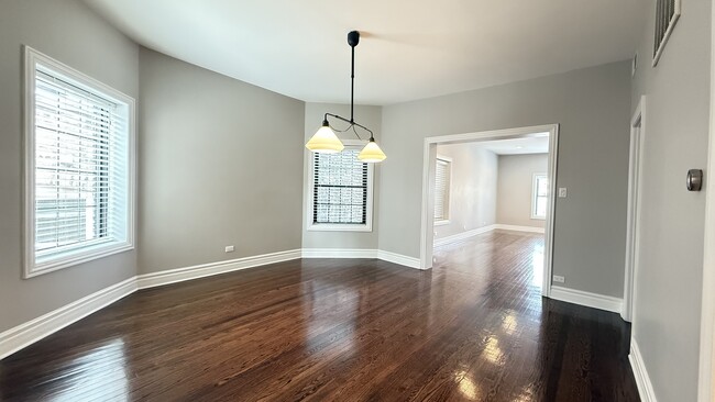 Building Photo - 2653 N Kedzie Ave