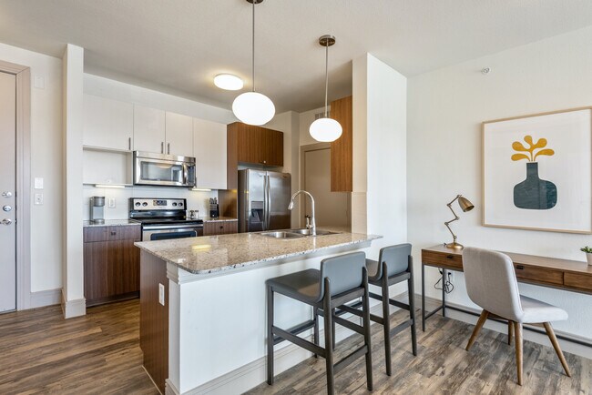 Building Photo - 708 Woodard Way