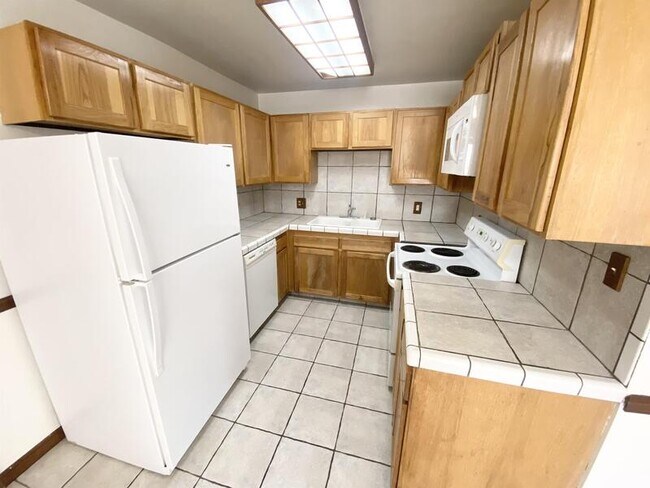 Building Photo - 648 N 1050 W