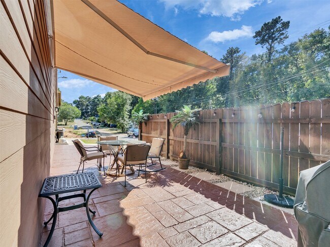 Building Photo - 16984 W Juneau St