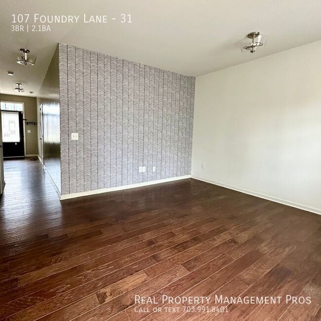 Building Photo - 107 Foundry Ln